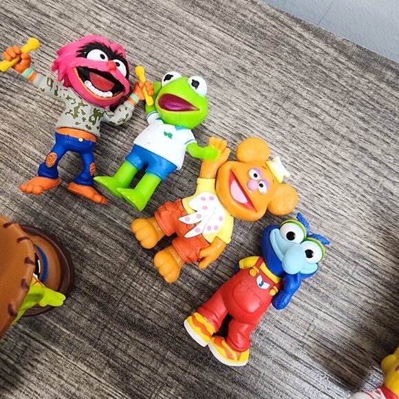 Lot Modern Vintage Disney Figures Doorables Toy Story The Muppets Barnie Pooh - Picture 8 of 11